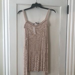 Lightweight cold shoulder top